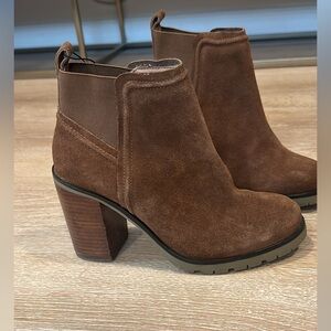NWT chestnut boots, size 6.5